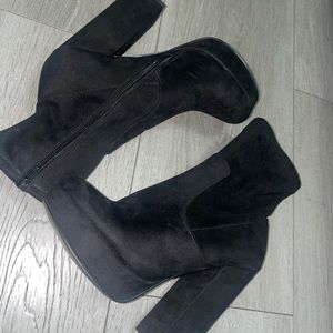 Steve Madden suede boots